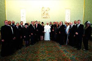 Group photo of IJCIC members and Pope Francis. (PRNewsFoto/World Jewish Congress) 